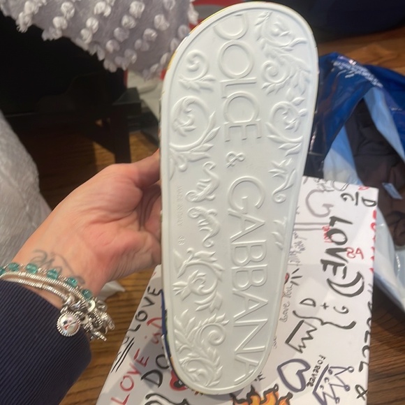 Dolce & Gabbana slides - Picture 2 of 5